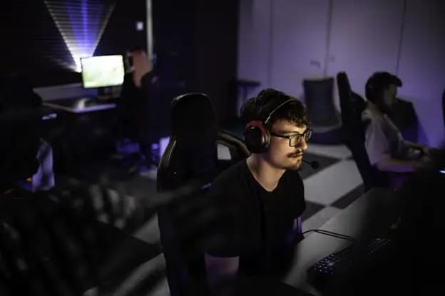 How Professional Players Analyse Their Gameplay